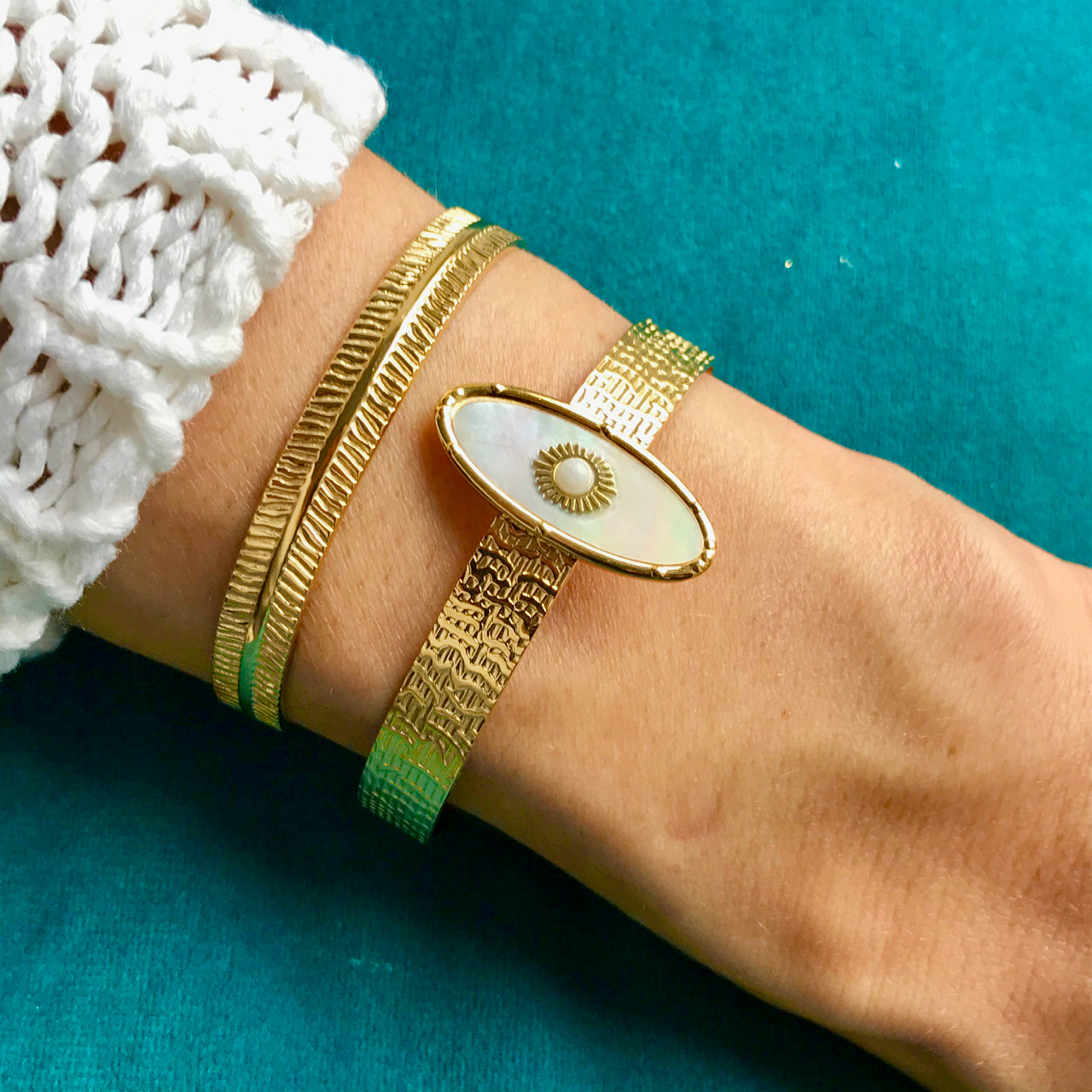 Bracelet "SANDRA" doré - adaptable avec Nacre naturelle
