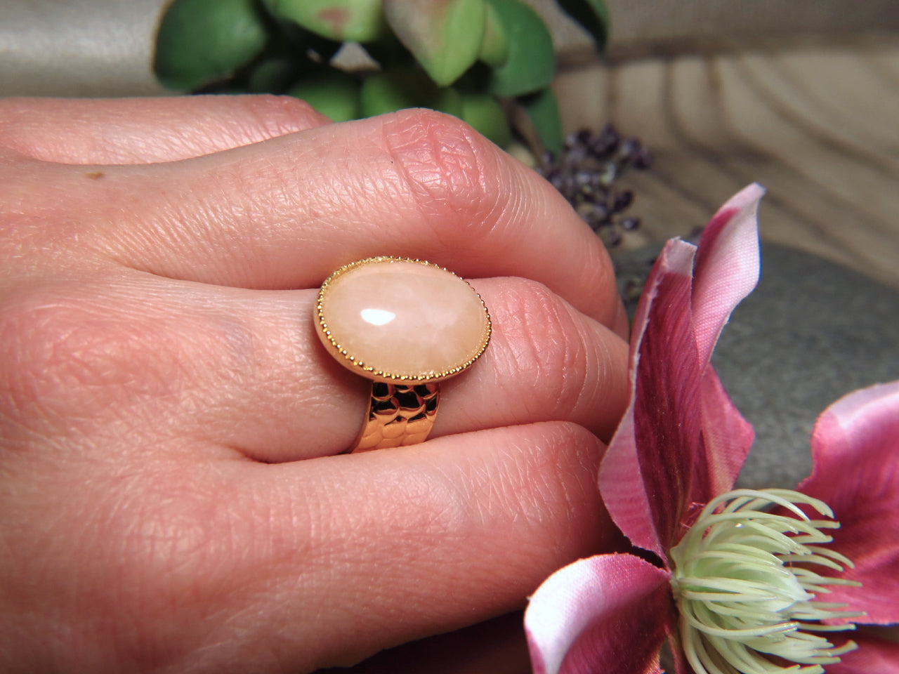 Bague "COLINE" dorée or fin en pierre de Quartz Rose