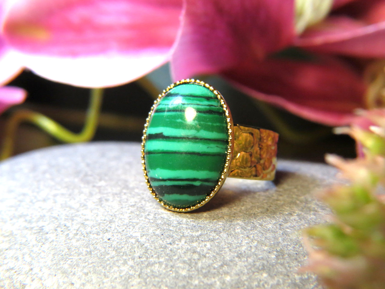 Bague "LILA" dorée or fin en pierre de Malachite