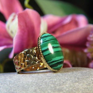 Bague "LILA" dorée or fin en pierre de Malachite