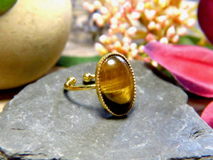 Bague "PROTECTION" dorée or fin en pierre d' Oeil de Tigre