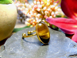 Bague "PROTECTION" dorée or fin en pierre d' Oeil de Tigre