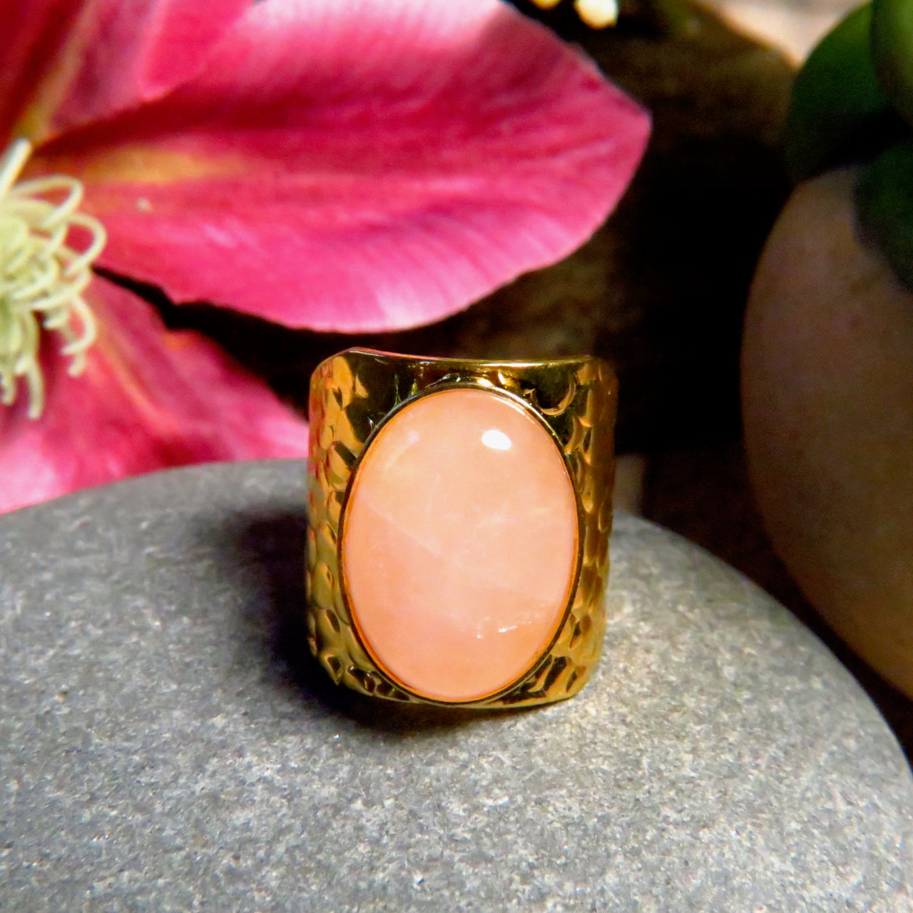 Bague "AURELIE" dorée or fin en pierre de quartz rose