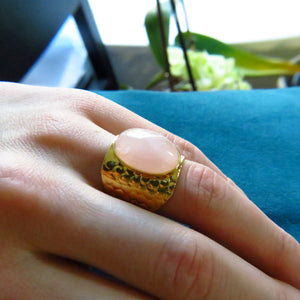 Bague "AURELIE" dorée or fin en pierre de quartz rose