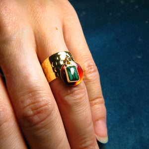 Bague "MANON" dorée or fin avec pierre de Malachite et sequin émaillé