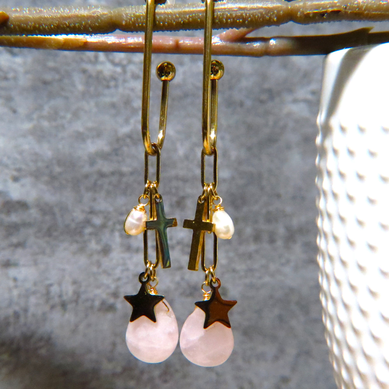 Boucles d'oreilles "MARTINE" en acier inoxydable doré or fin et Quartz Rose