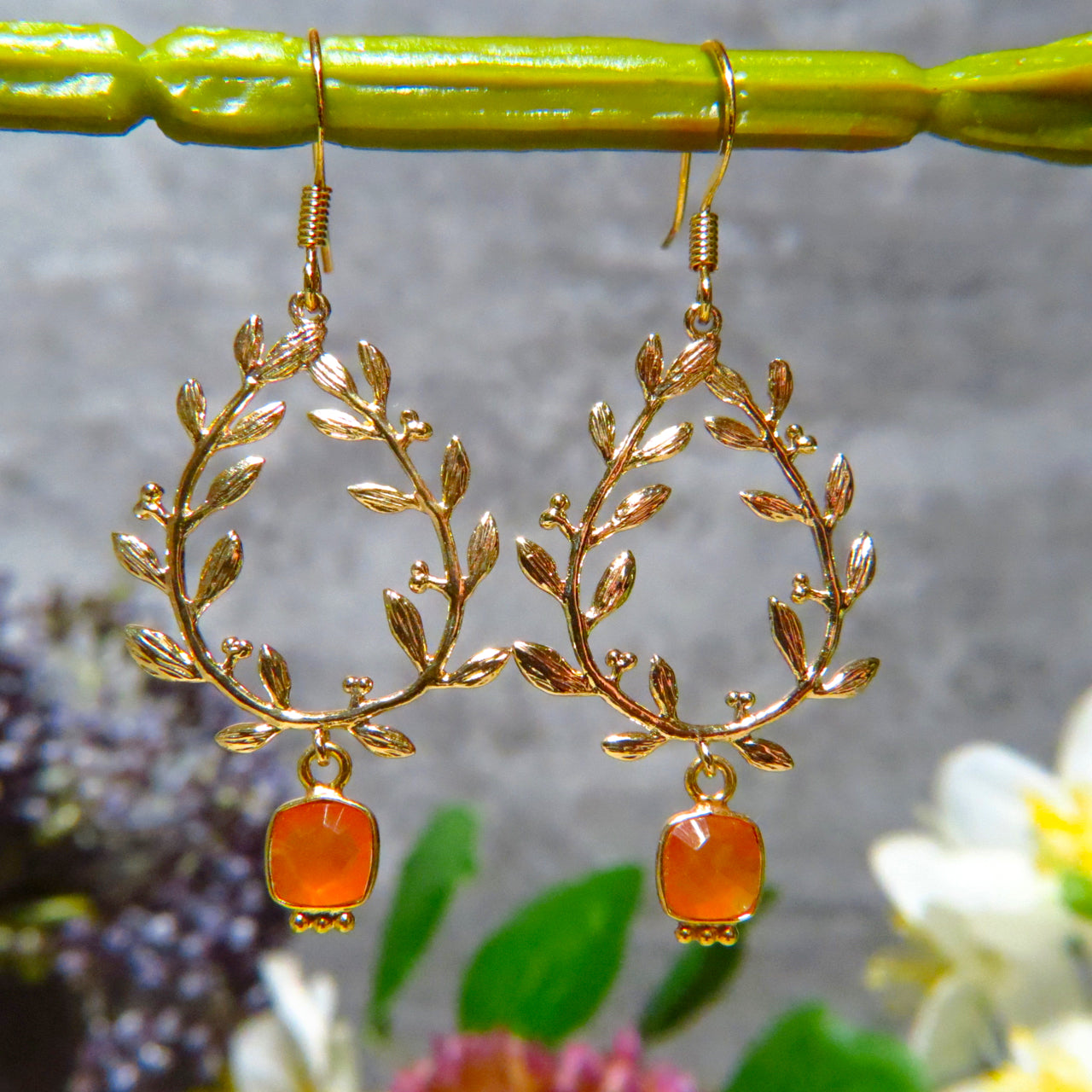 Boucles d'oreilles "TESSA" dorées or fin pierre de Calcédoine orange