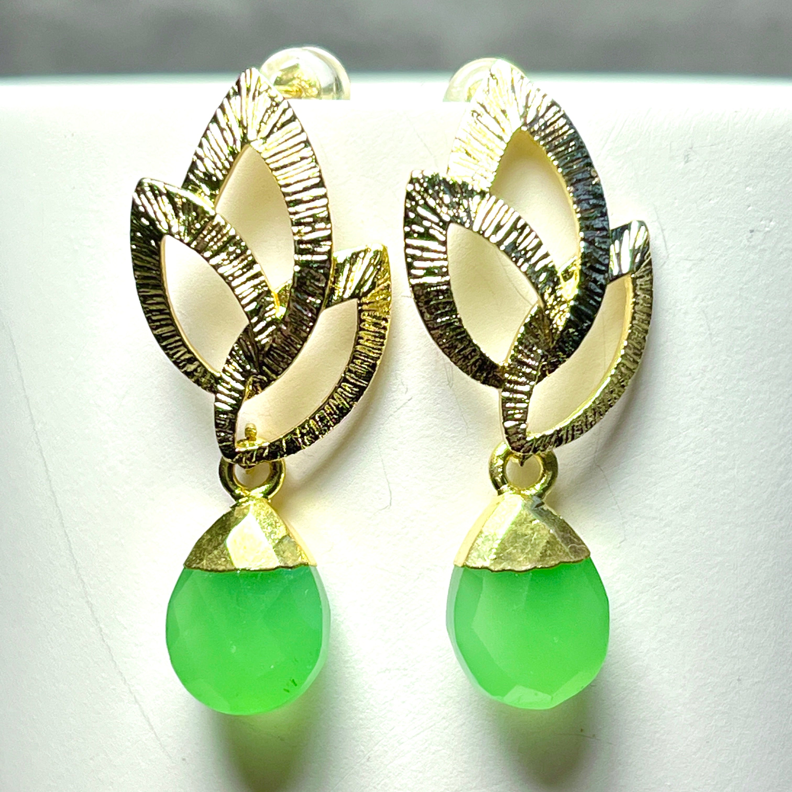 Boucles d’oreilles "LILY" dorées or fin Calcédoine Verte