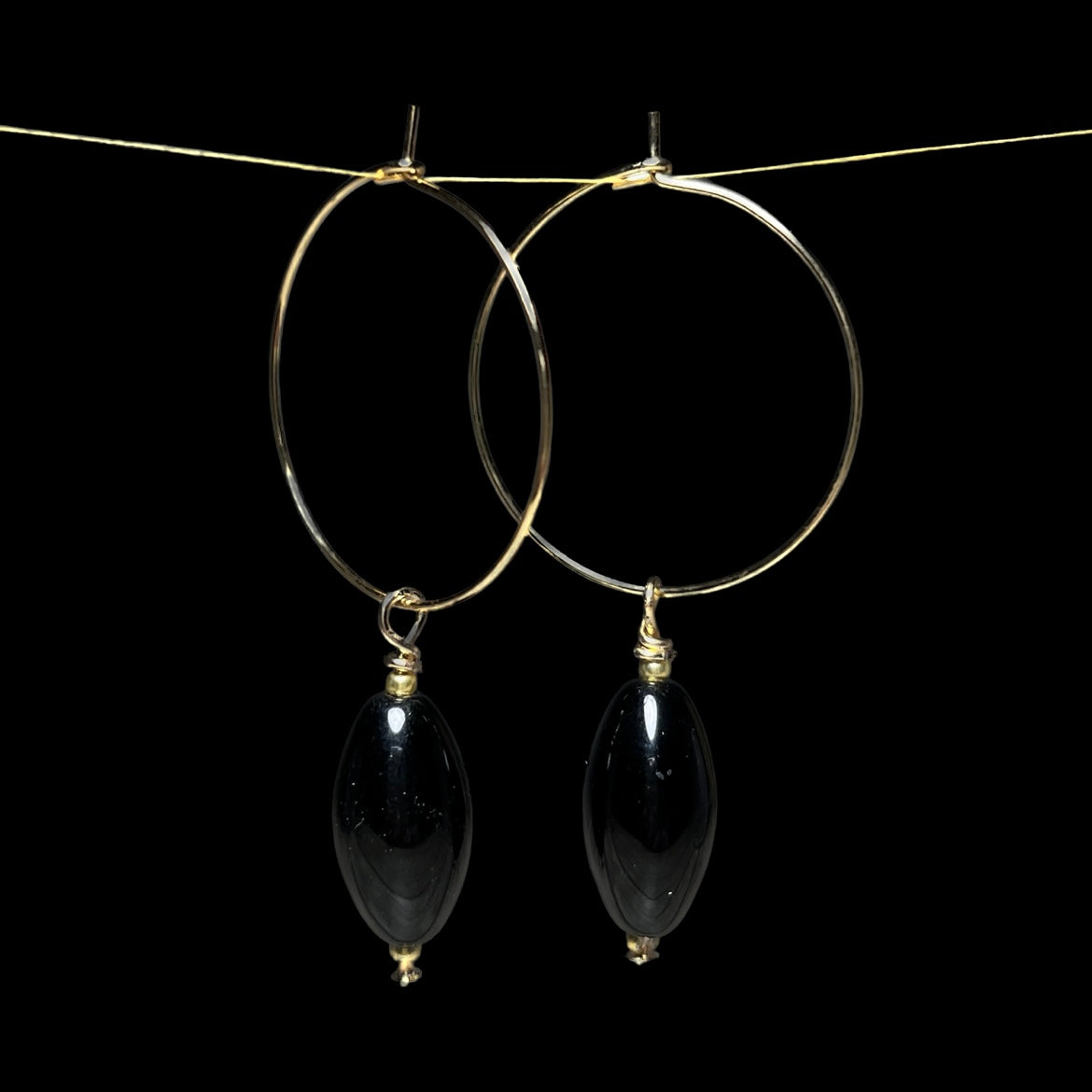 Boucles d'oreilles  "CALISTA" créoles Perles noires