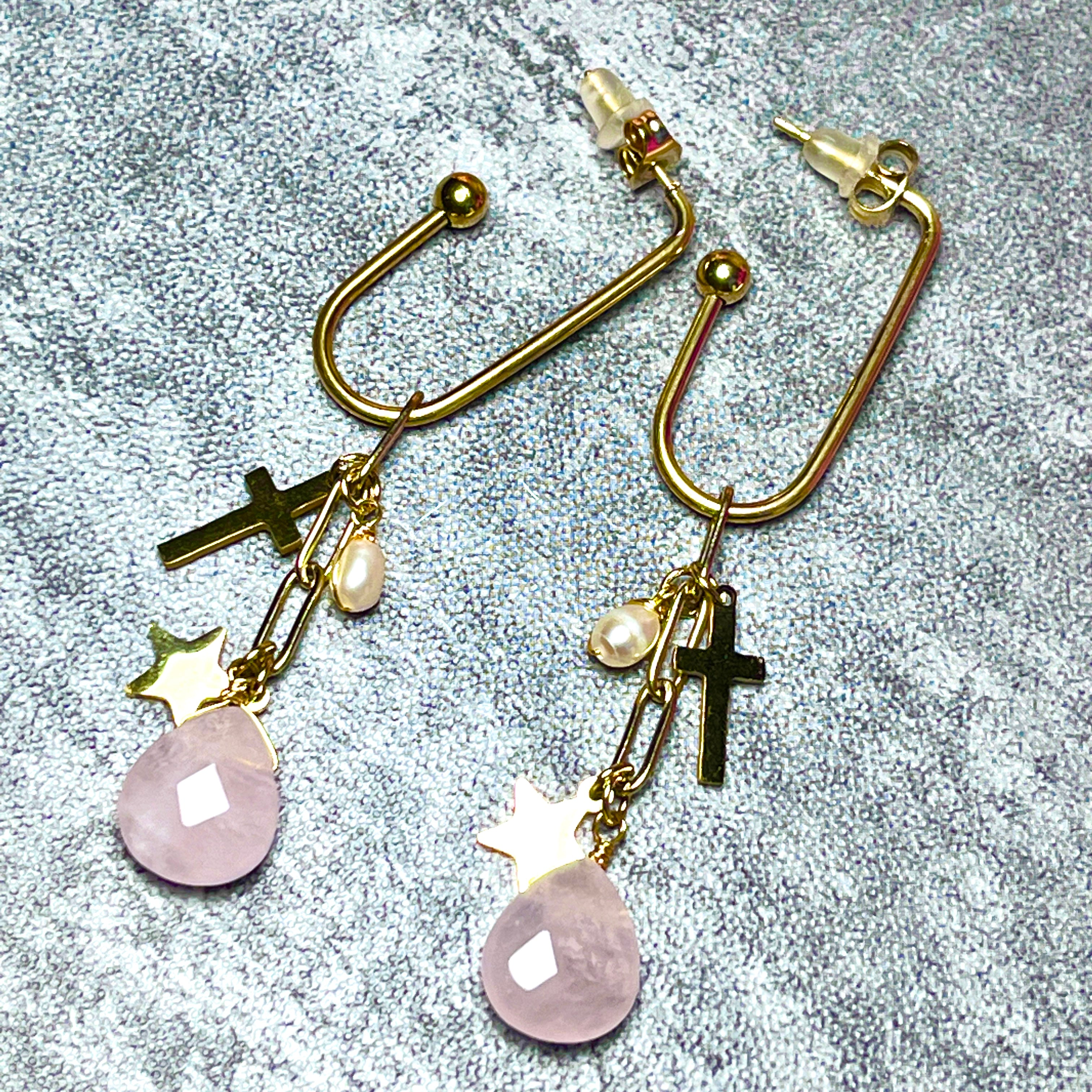 Boucles d'oreilles "MARTINE" en acier inoxydable doré or fin et Quartz Rose