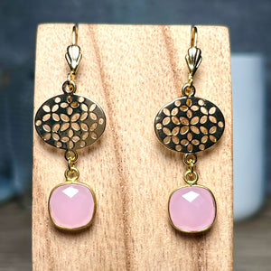 Boucles d’oreilles "ADDISON" dorées or fin en Calcédoine rose