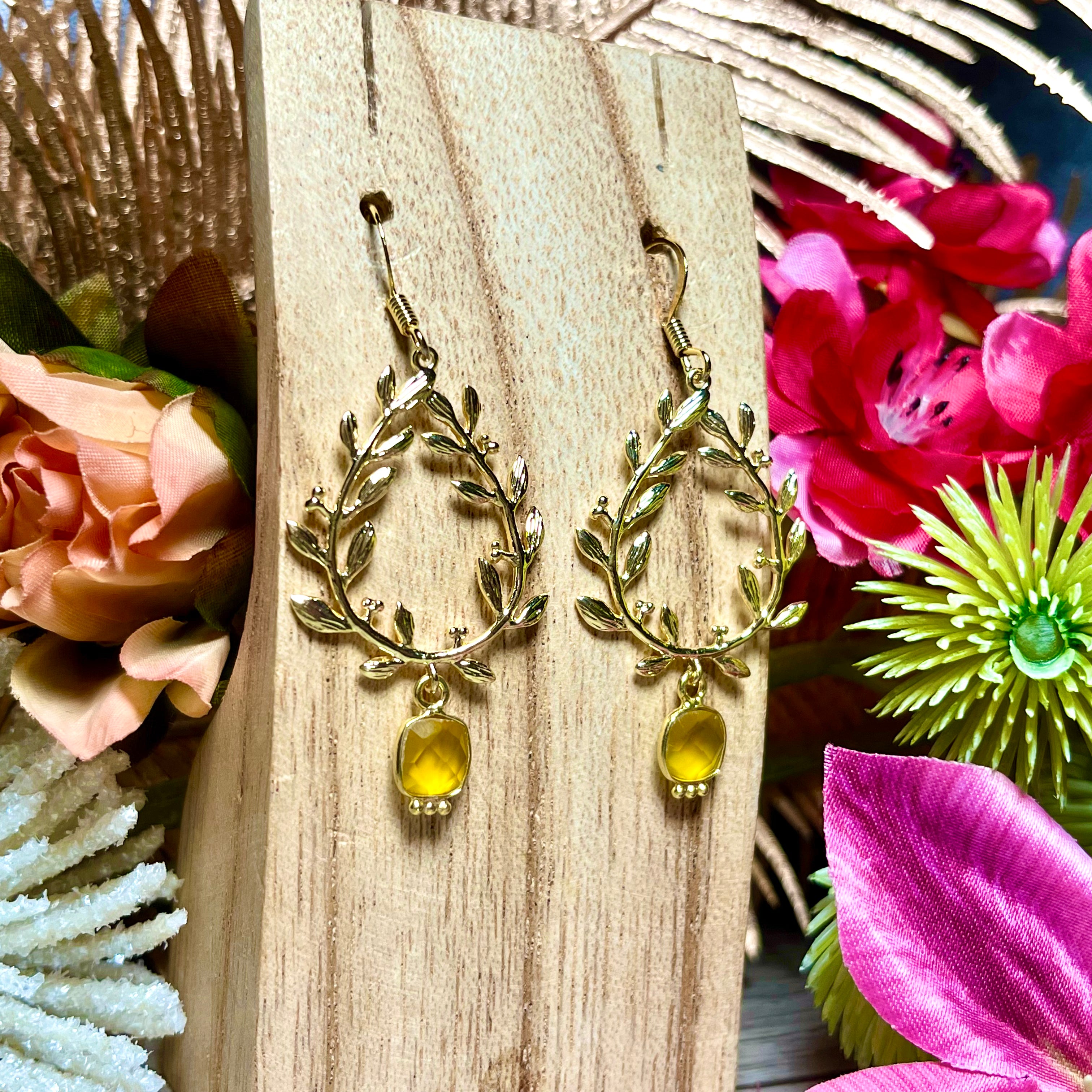 Boucles d'oreilles "NOA" dorées or fin pierre de Calcédoine jaune