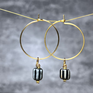Boucles d'oreilles "TESSALY" perles africaines rayées dorées or fin