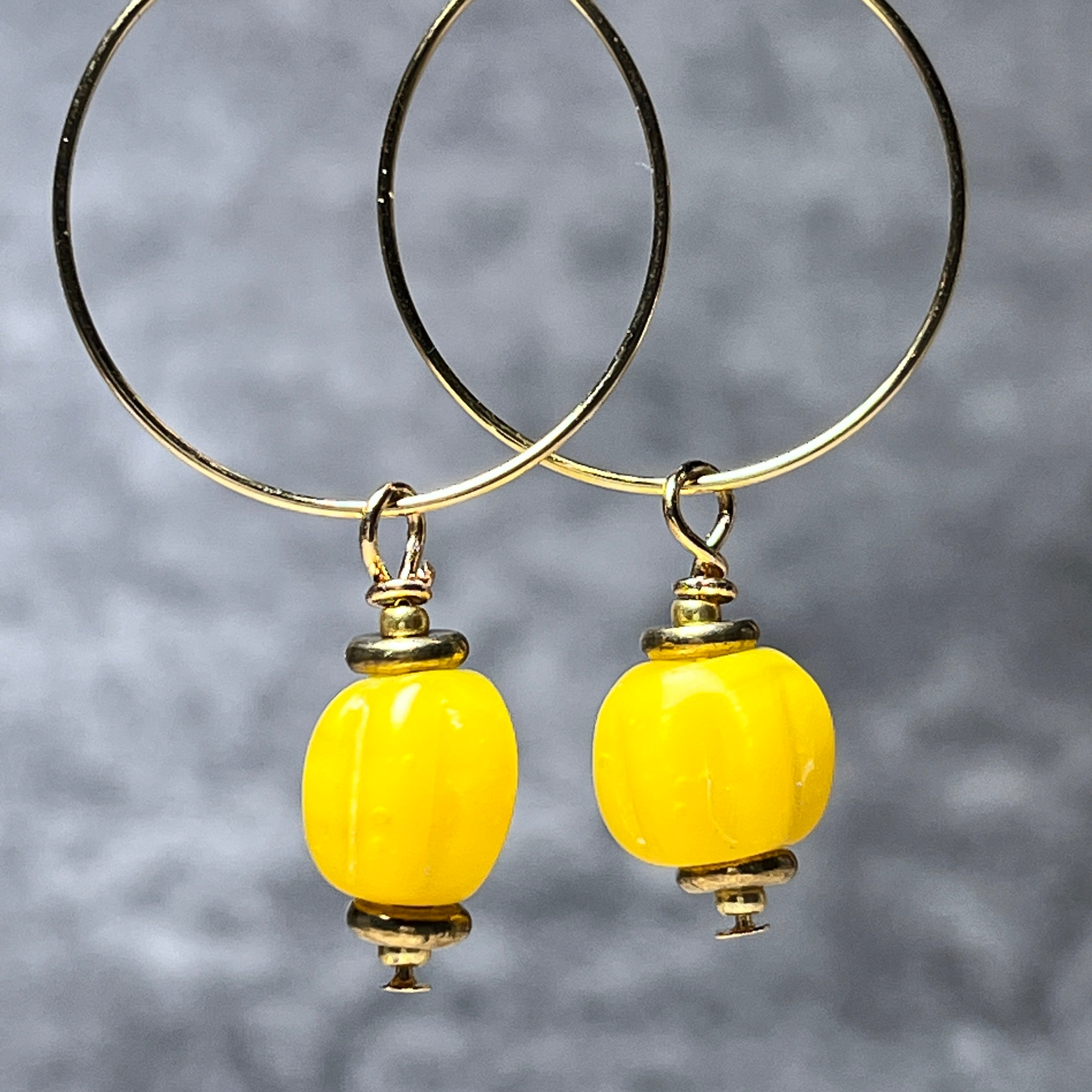 Boucles d'oreilles "AMALINA" perles africaines jaunes dorées or fin